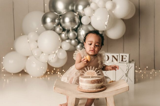 Toronto cake smash photo session