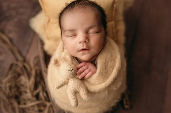 best newborn photographer in toronto