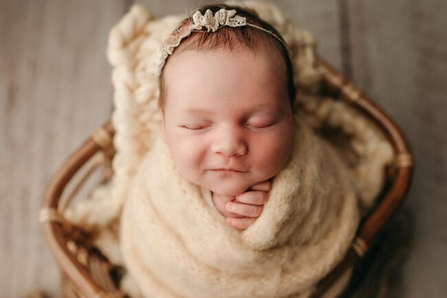 newborn photo session markham