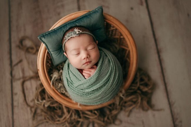 newborn photographer toronto