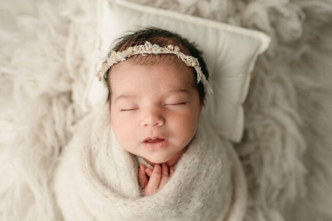 newborn photographer toronto ontario