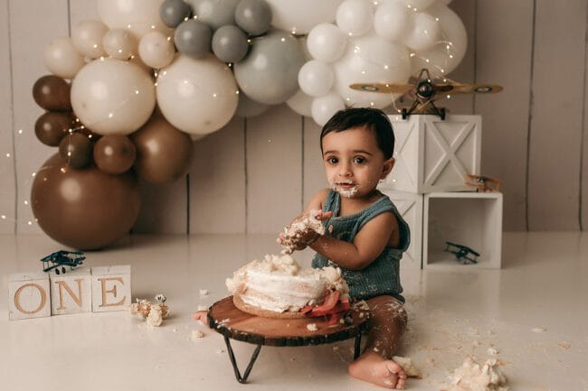 toronto ontario cake smash first birthday photographer